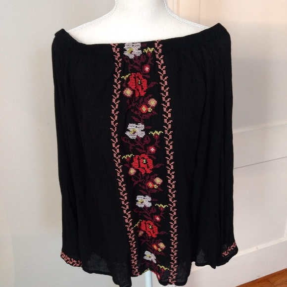 OLD NAVY Off Shoulder BOHO Black Top - Picture 1 of 6